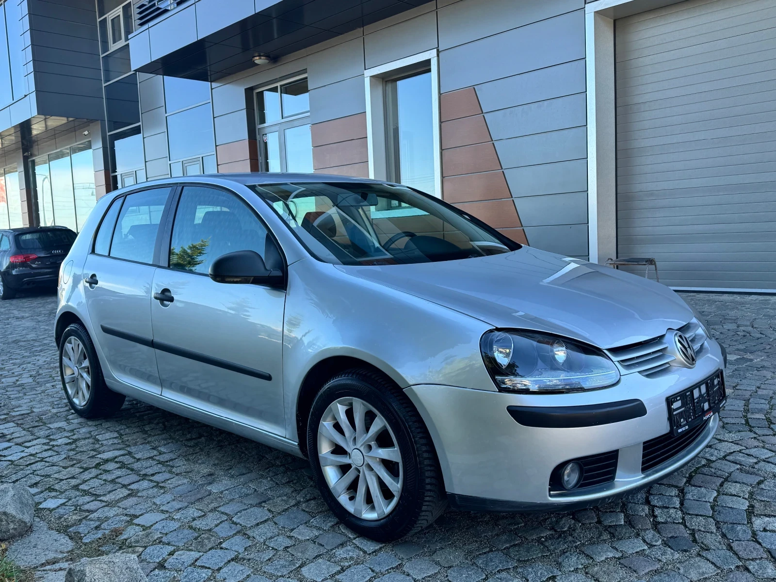 VW Golf 1.9 tdi, снимка 3 - Автомобили и джипове - 56560281