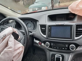 Honda Cr-v - 11000 € / 21514.13 лв. - 12678709 5