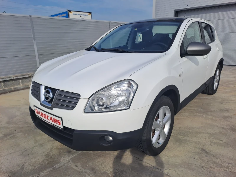 Nissan Qashqai 1, 6 Benz Gaz panorama, снимка 1 - Автомобили и джипове - 47115249