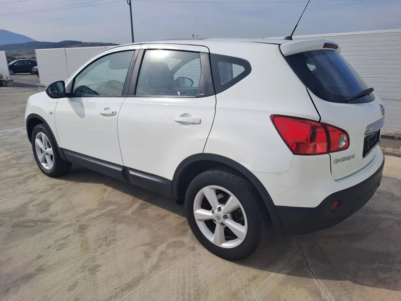 Nissan Qashqai 1, 6 Benz Gaz panorama, снимка 4 - Автомобили и джипове - 47115249