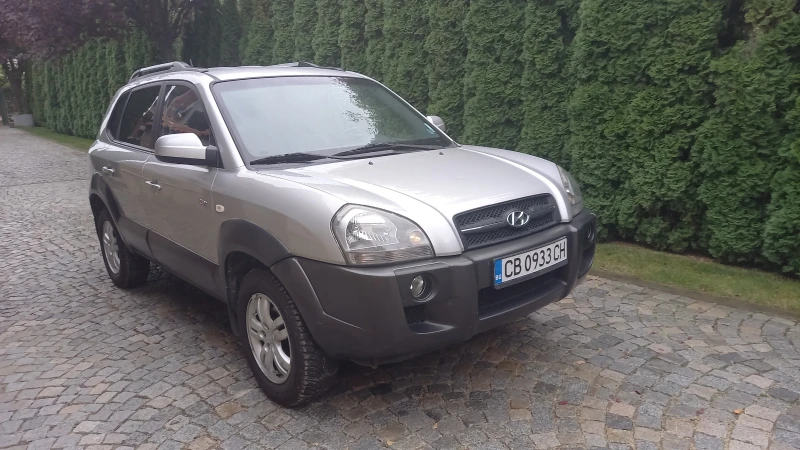 Hyundai Tucson, снимка 3 - Автомобили и джипове - 47193797