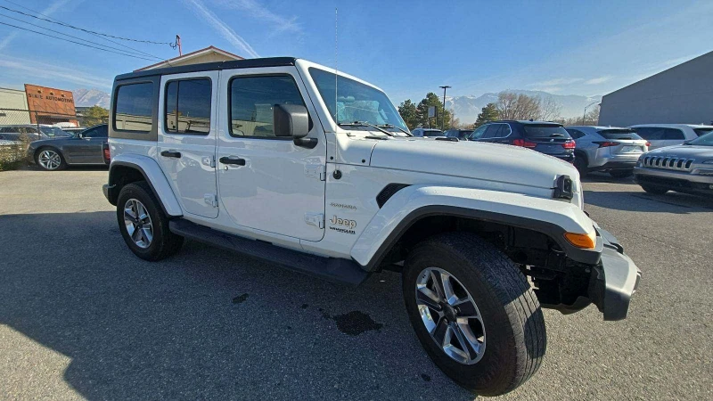 Jeep Wrangler 2019 Jeep Wrangler Unlimited Sahara, снимка 2 - Автомобили и джипове - 48254890