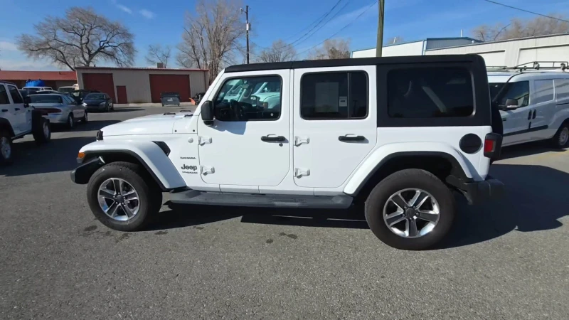 Jeep Wrangler 2019 Jeep Wrangler Unlimited Sahara, снимка 4 - Автомобили и джипове - 48254890