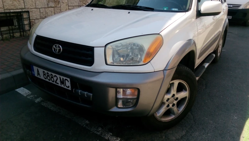 Toyota Rav4, снимка 2 - Автомобили и джипове - 49048096