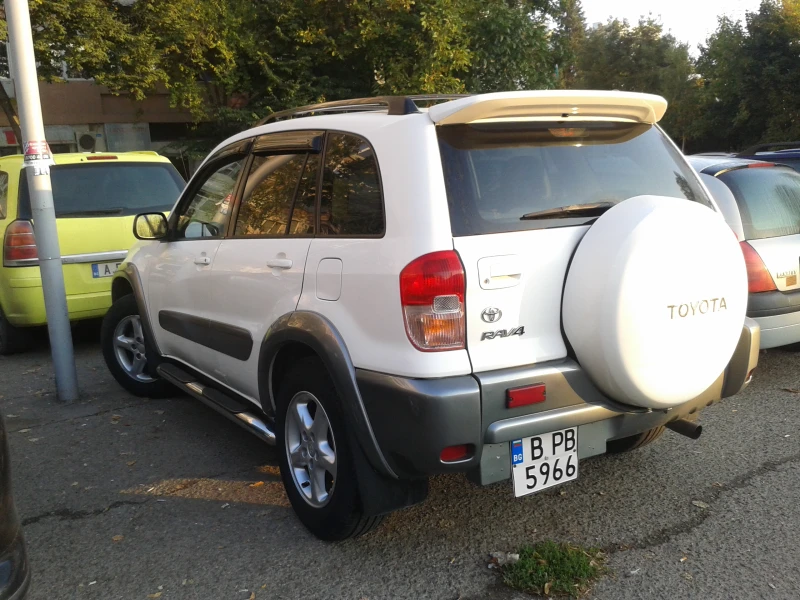 Toyota Rav4, снимка 1 - Автомобили и джипове - 49048096