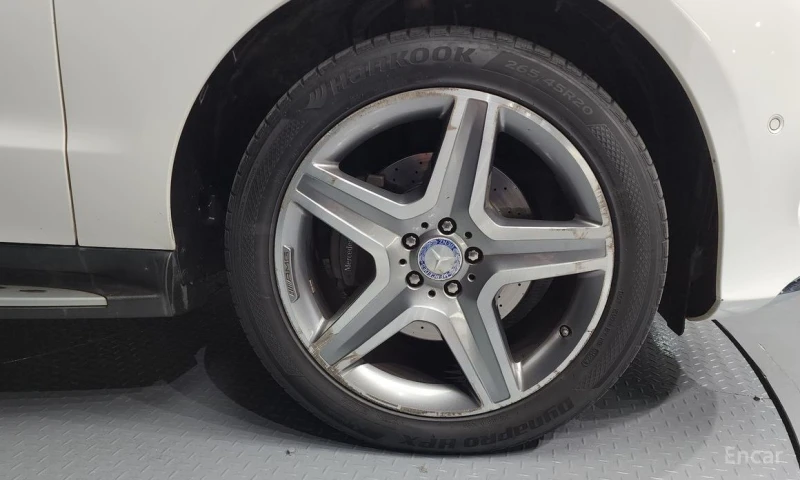 Mercedes-Benz GLE 350, снимка 5 - Автомобили и джипове - 53112265