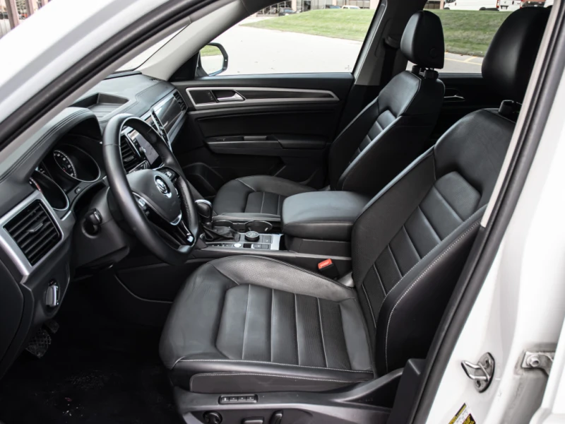 VW Atlas HIGHLINE / ПАНОРАМА / ПОДГРЕВИ / М.ТОЧКА, снимка 7 - Автомобили и джипове - 53394267