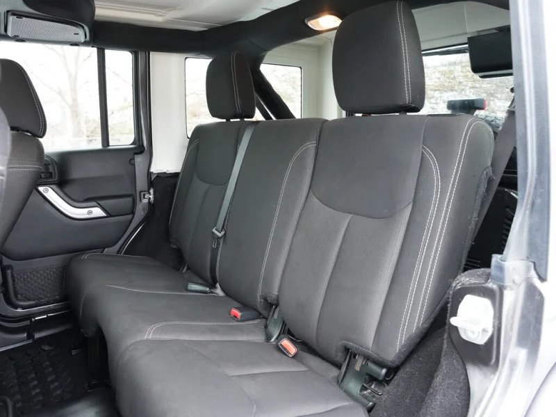 Jeep Wrangler JK Unlimited* Sahara 4WD* AвтоКредит* (ЦЕНА ДО БГ), снимка 13 - Автомобили и джипове - 53501164