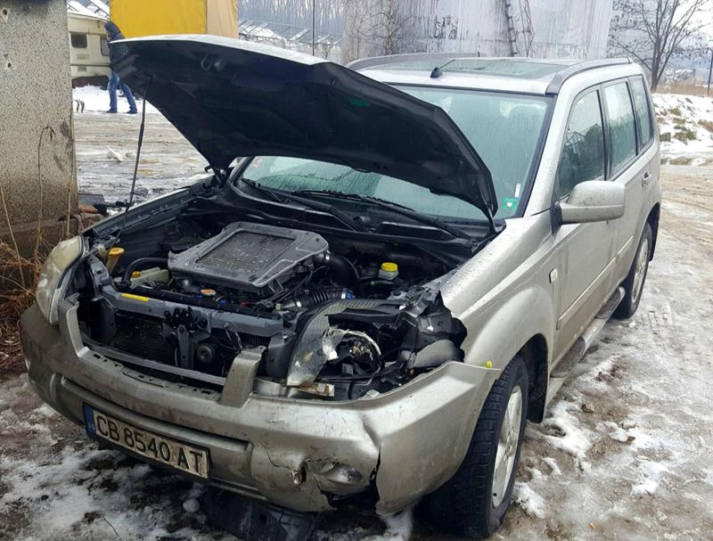 Nissan X-trail 2.2 dci 4x4 6.ск, снимка 12 - Автомобили и джипове - 17485233