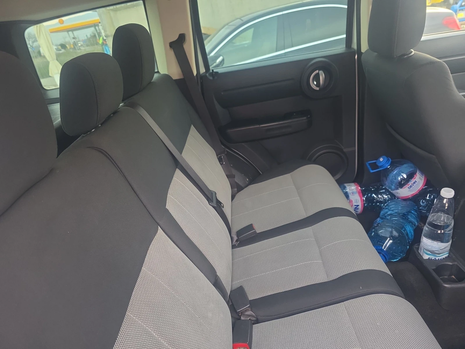 Dodge Nitro 2.8GRD 177ps 4x4 - изображение 9