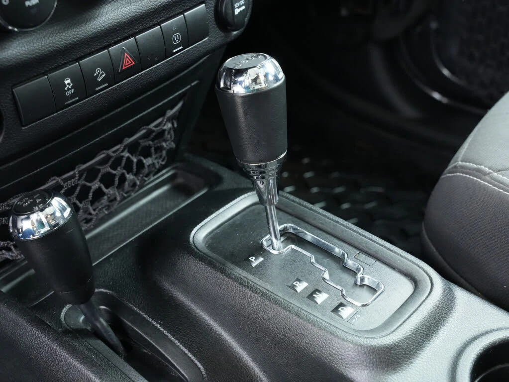 Jeep Wrangler JK Unlimited* Sahara 4WD* A���������* (���� �� ��) | Mobile.bg � ����������� 15