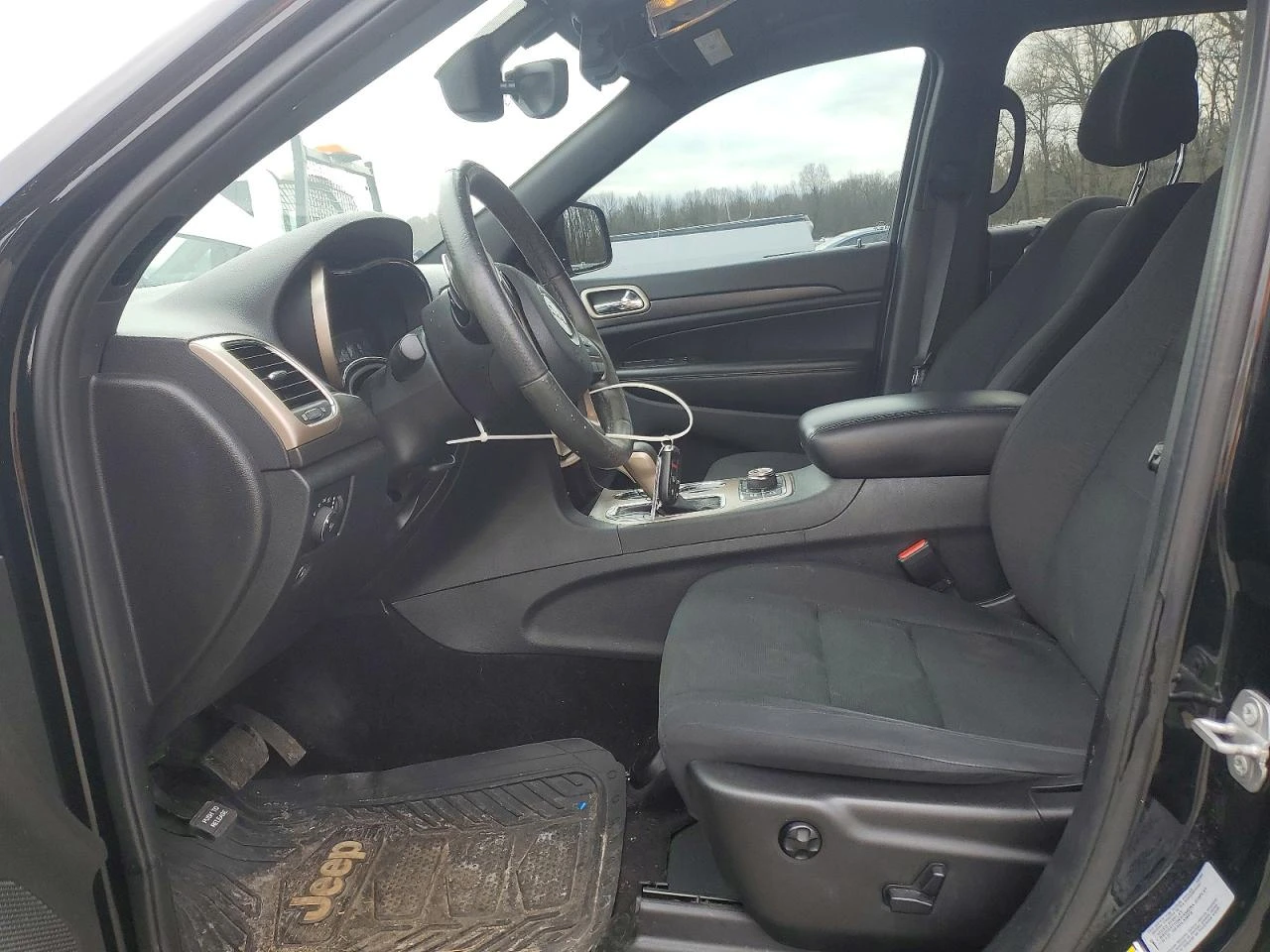 Jeep Grand cherokee 3.6l Laredo, снимка 7 - Автомобили и джипове - 54323162