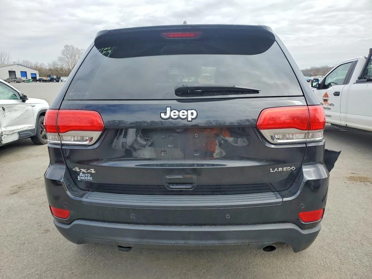 Jeep Grand cherokee 3.6l Laredo, снимка 6 - Автомобили и джипове - 54323162