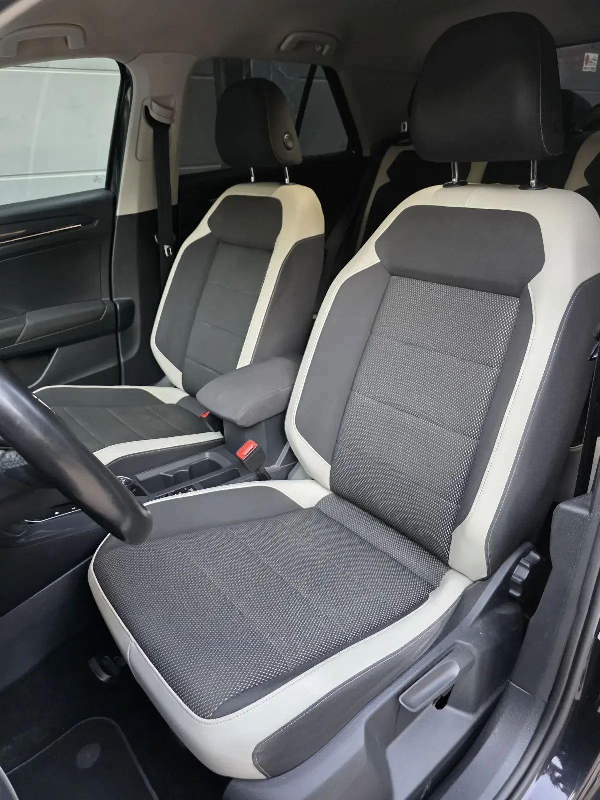 VW T-Roc 2.0TDI 4x4 Дигитал IQ Light KEYLESS , снимка 13 - Автомобили и джипове - 55193829