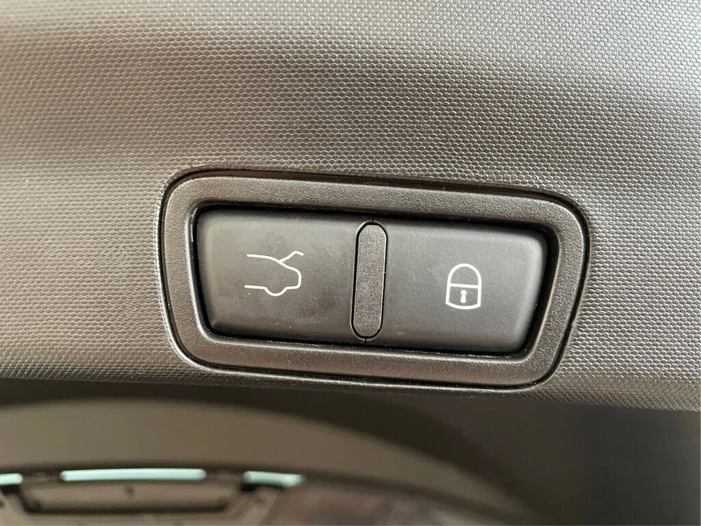 Alfa Romeo Stelvio QUADROFOGLIO* CARBON* HK* PANO* , снимка 15 - Автомобили и джипове - 55384681