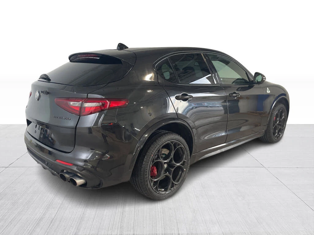 Alfa Romeo Stelvio QUADROFOGLIO* CARBON* HK* PANO* , снимка 4 - Автомобили и джипове - 55384681