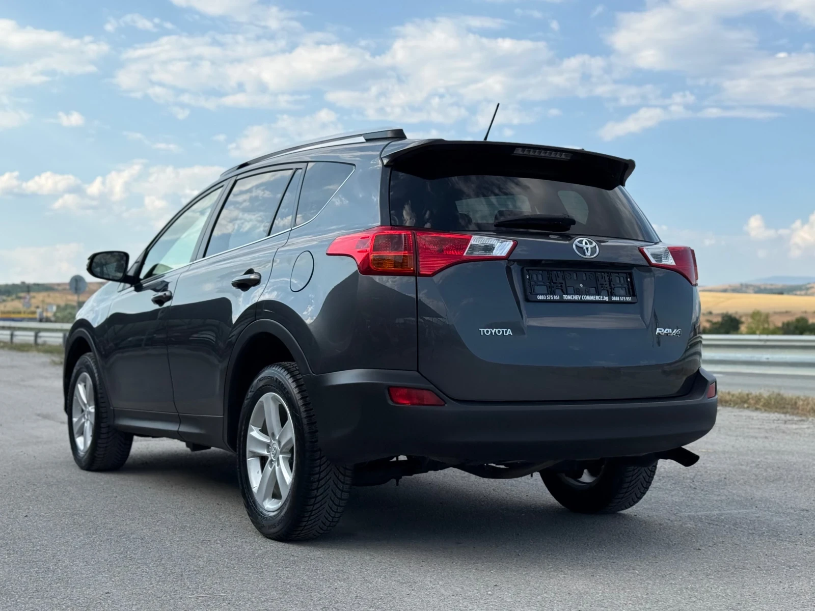 Toyota Rav4 2.0-d4d-151.000km-КАТО ЧИСТО НОВА-КАМЕРА-НАВИГАЦИЯ, снимка 4 - Автомобили и джипове - 55568269