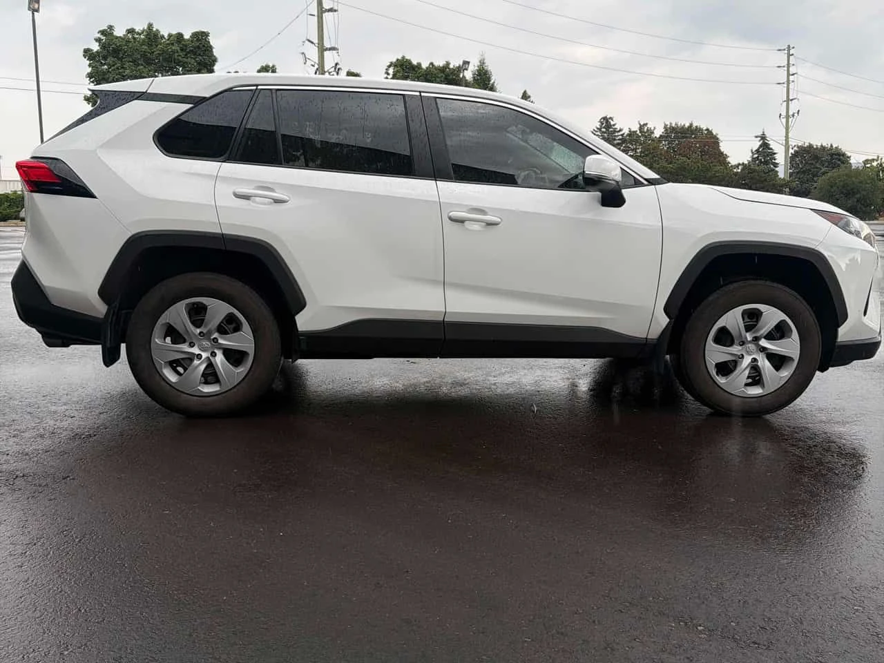 Toyota Rav4 * LE * АВТОКРЕДИТ  БЕЗ ПЪРВОНАЧАЛНА ВНОСКА* , снимка 3 - Автомобили и джипове - 55648672