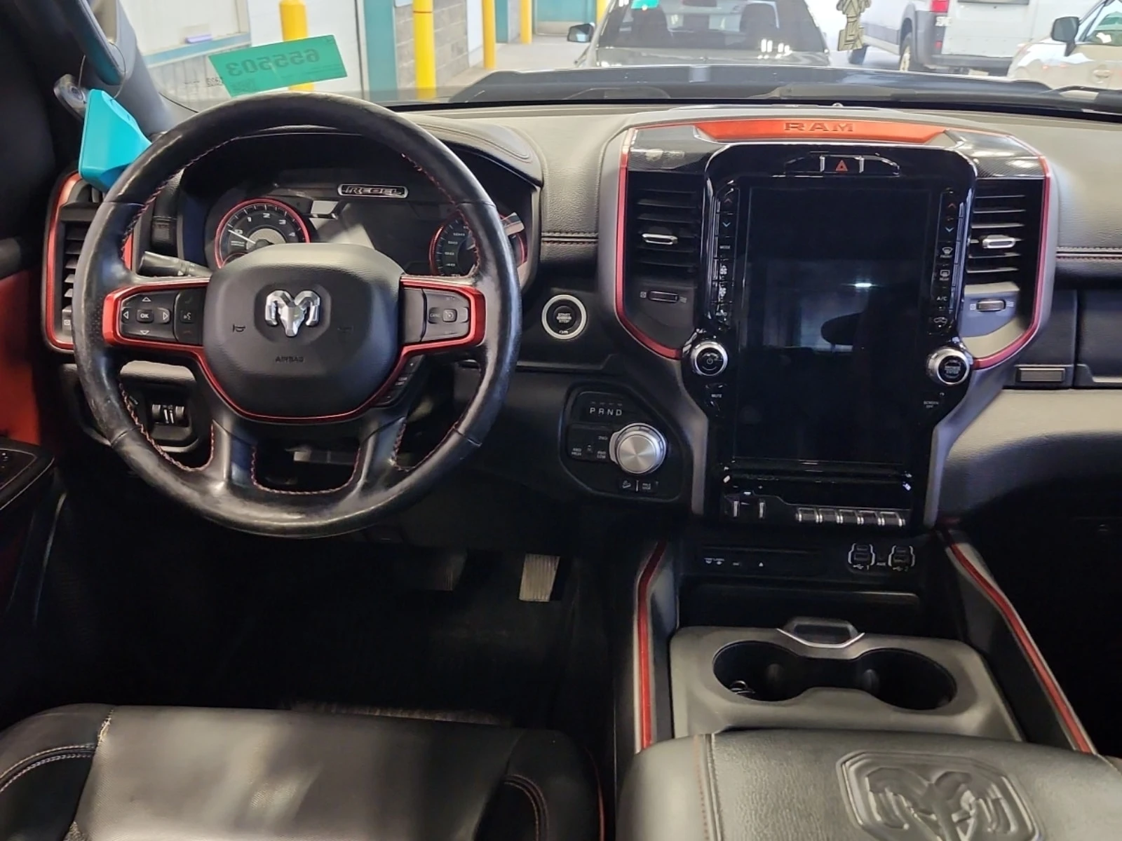 Dodge RAM 1500 * REBEL CREW CAB SHORT BED* АВТОКРЕДИТ * , снимка 10 - Автомобили и джипове - 55925621