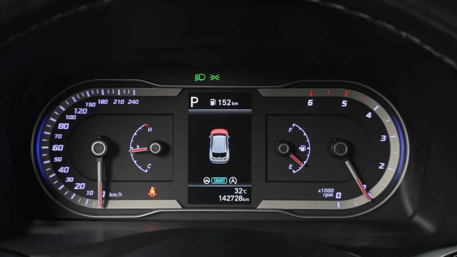 Hyundai Tucson Diesel 2.0 4WD autogeorge.com, снимка 11 - Автомобили и джипове - 56137068