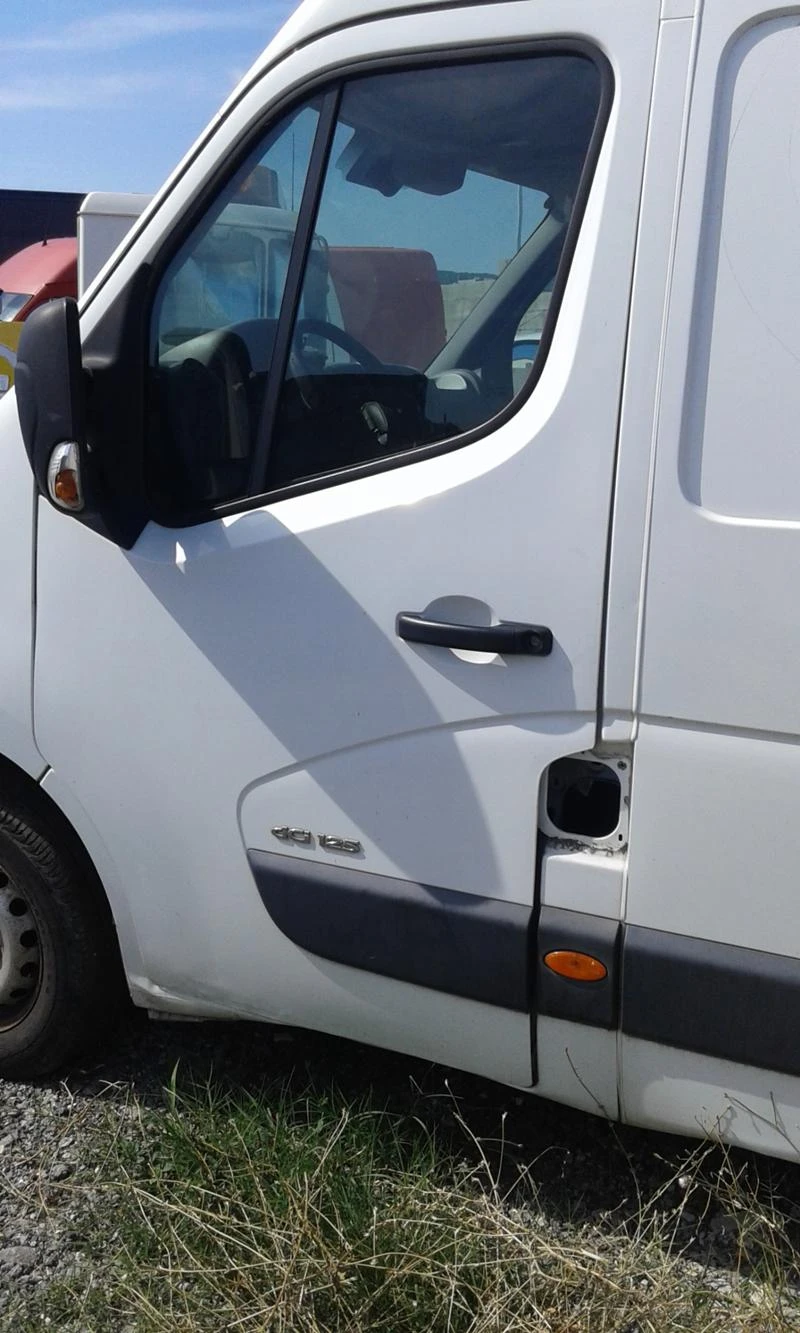 Renault Master 2.3tdci, снимка 8 - Бусове и автобуси - 35432520