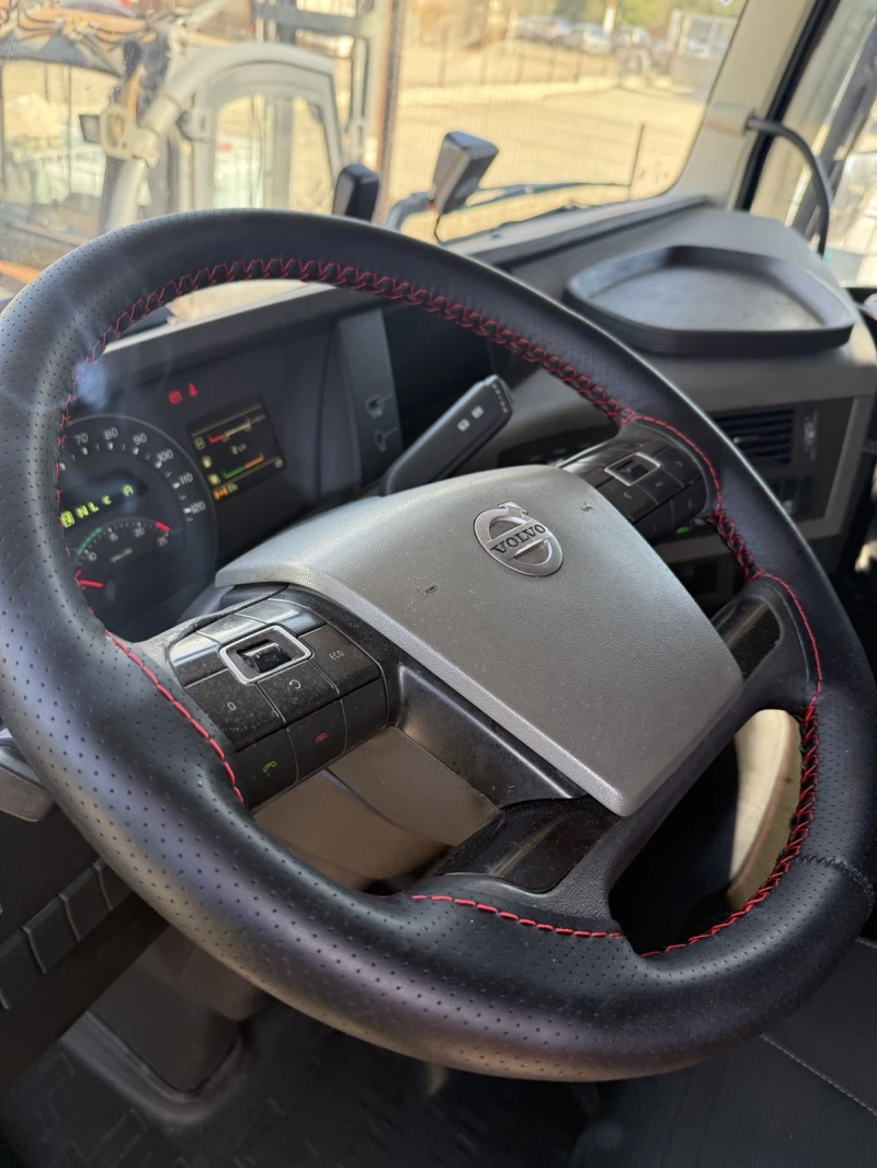 Volvo Fh, снимка 8 - Камиони - 52703942