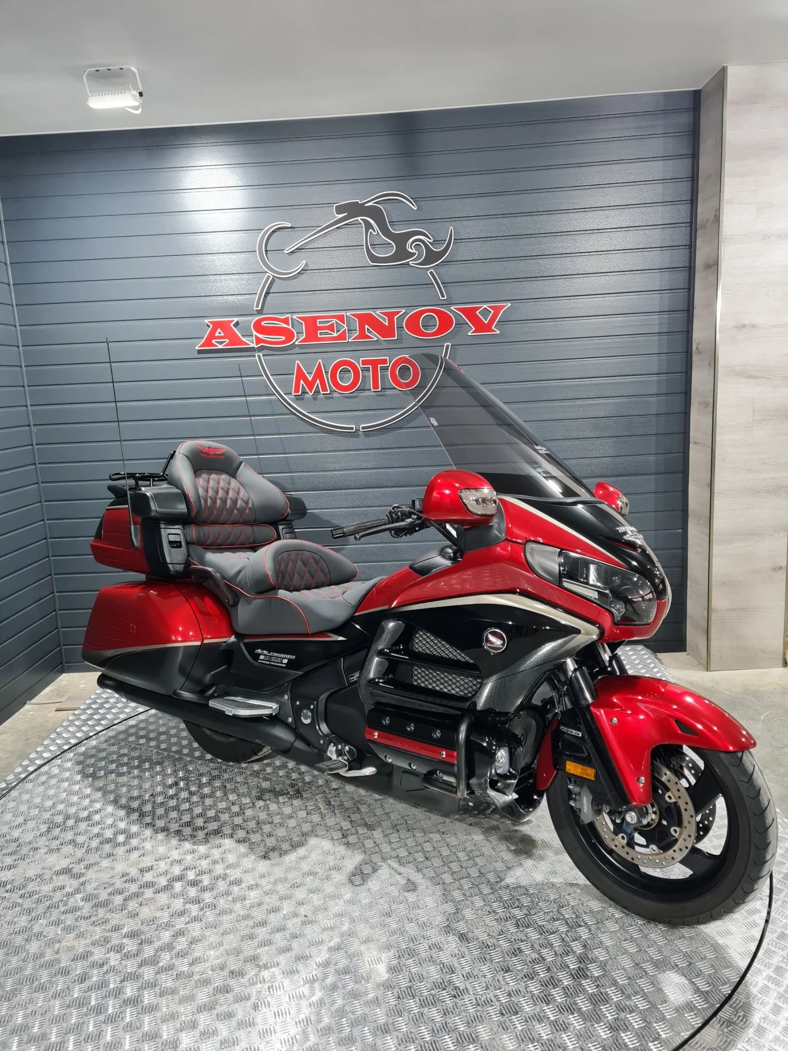 Honda Gold Wing 40 TH ANIVERSARY MODEL | Mobile.bg   1
