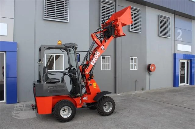 Мини челни товарачи Kubota EVERUN ER-406 - изображение 8