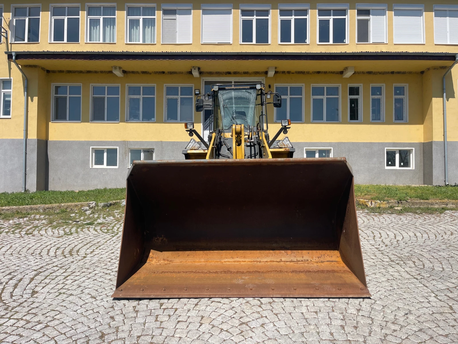 Челен товарач Komatsu WA 320 HIGH LIFT ЛИЗИНГ - изображение 2