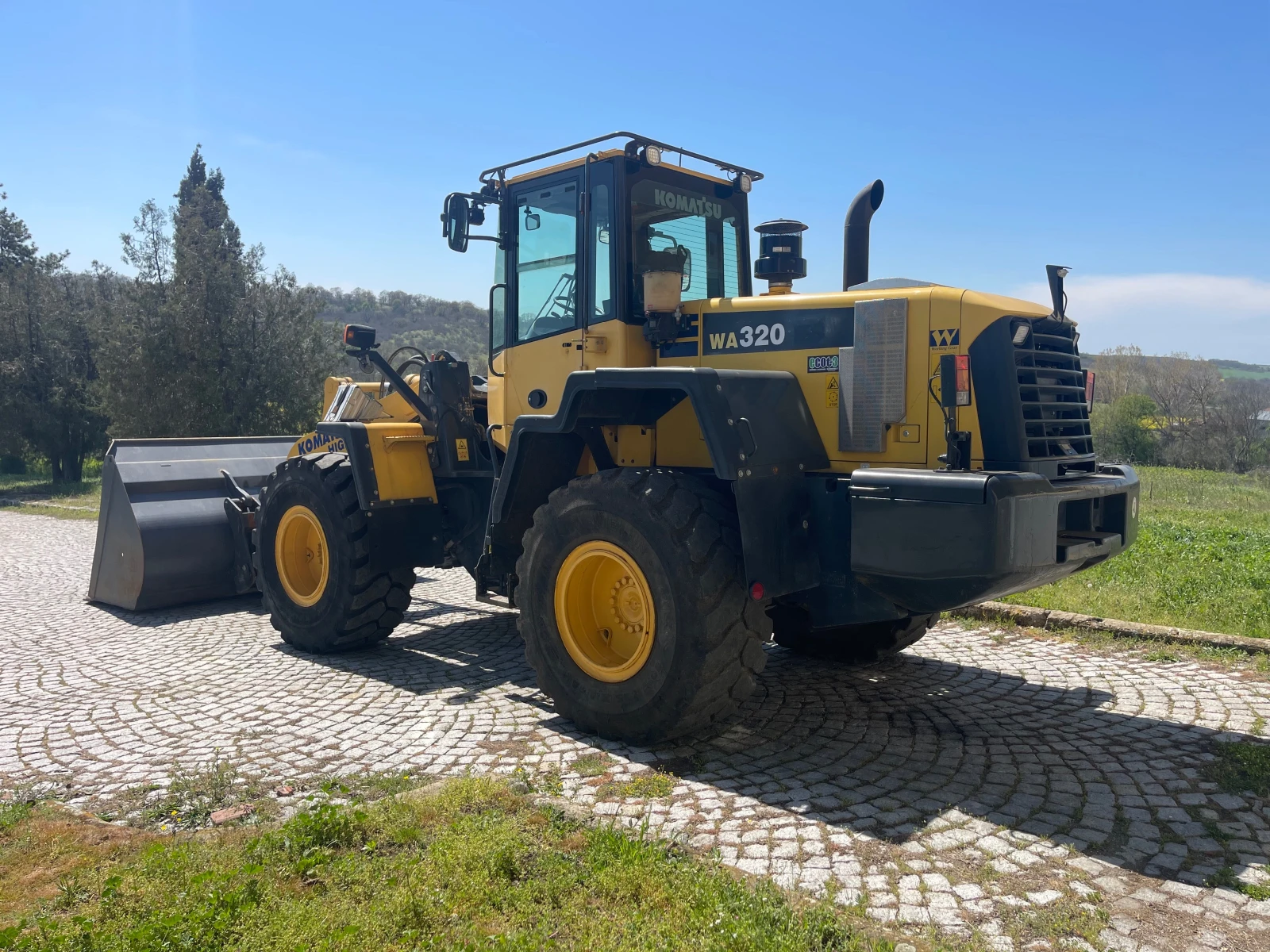 Челен товарач Komatsu WA 320 HIGH LIFT ЛИЗИНГ - изображение 5