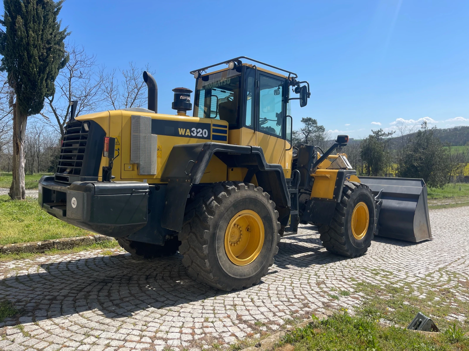 Челен товарач Komatsu WA 320 HIGH LIFT ЛИЗИНГ - изображение 7