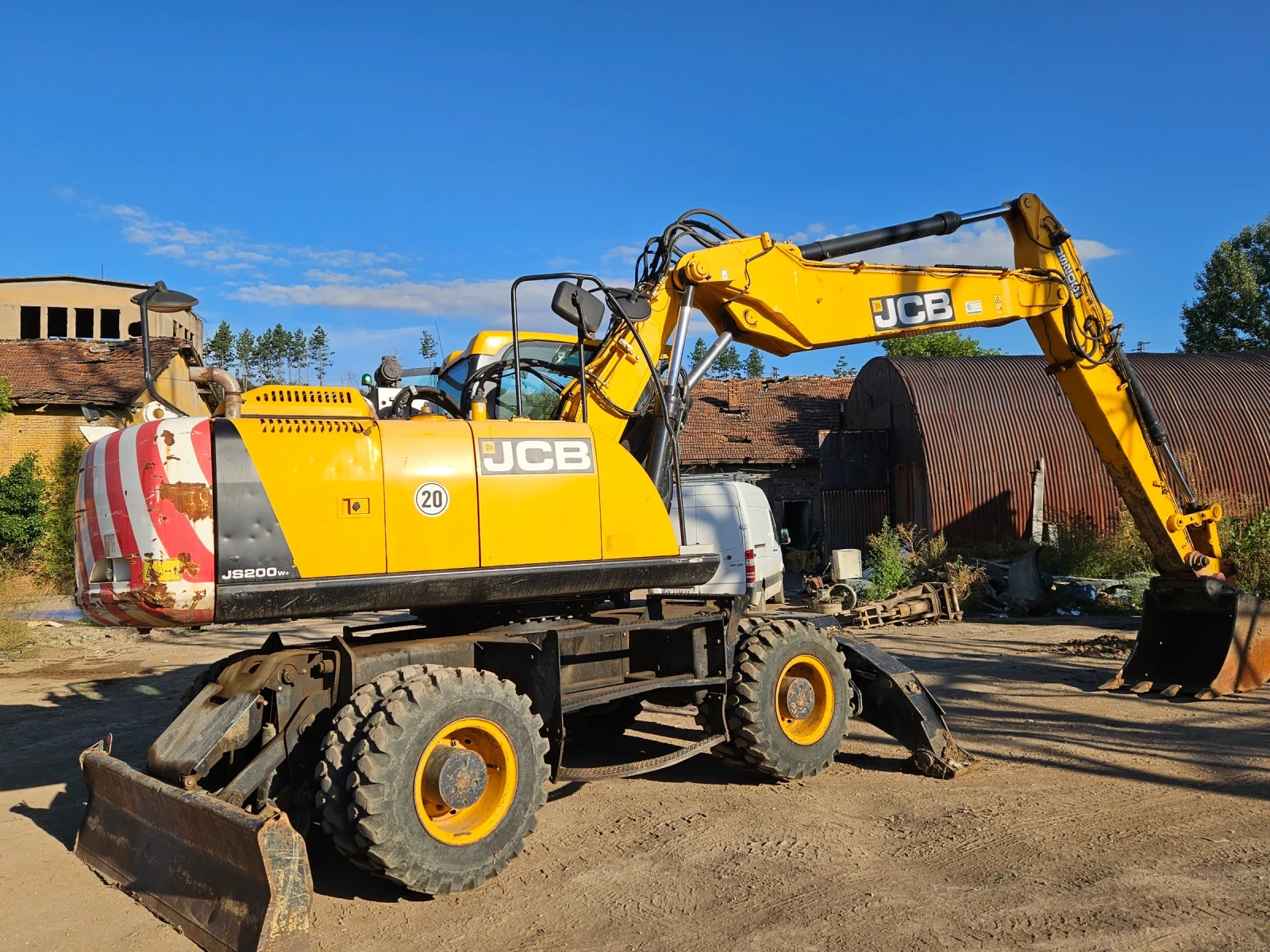 Багер JCB JS200W 