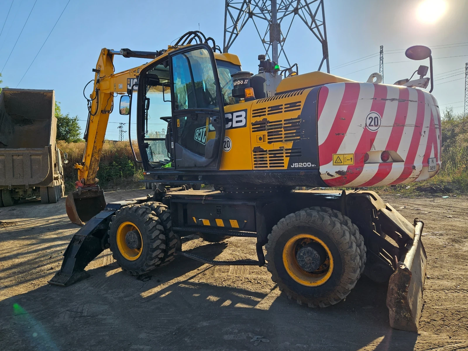 Багер JCB JS200W , снимка 3 - Индустриална техника - 55952597