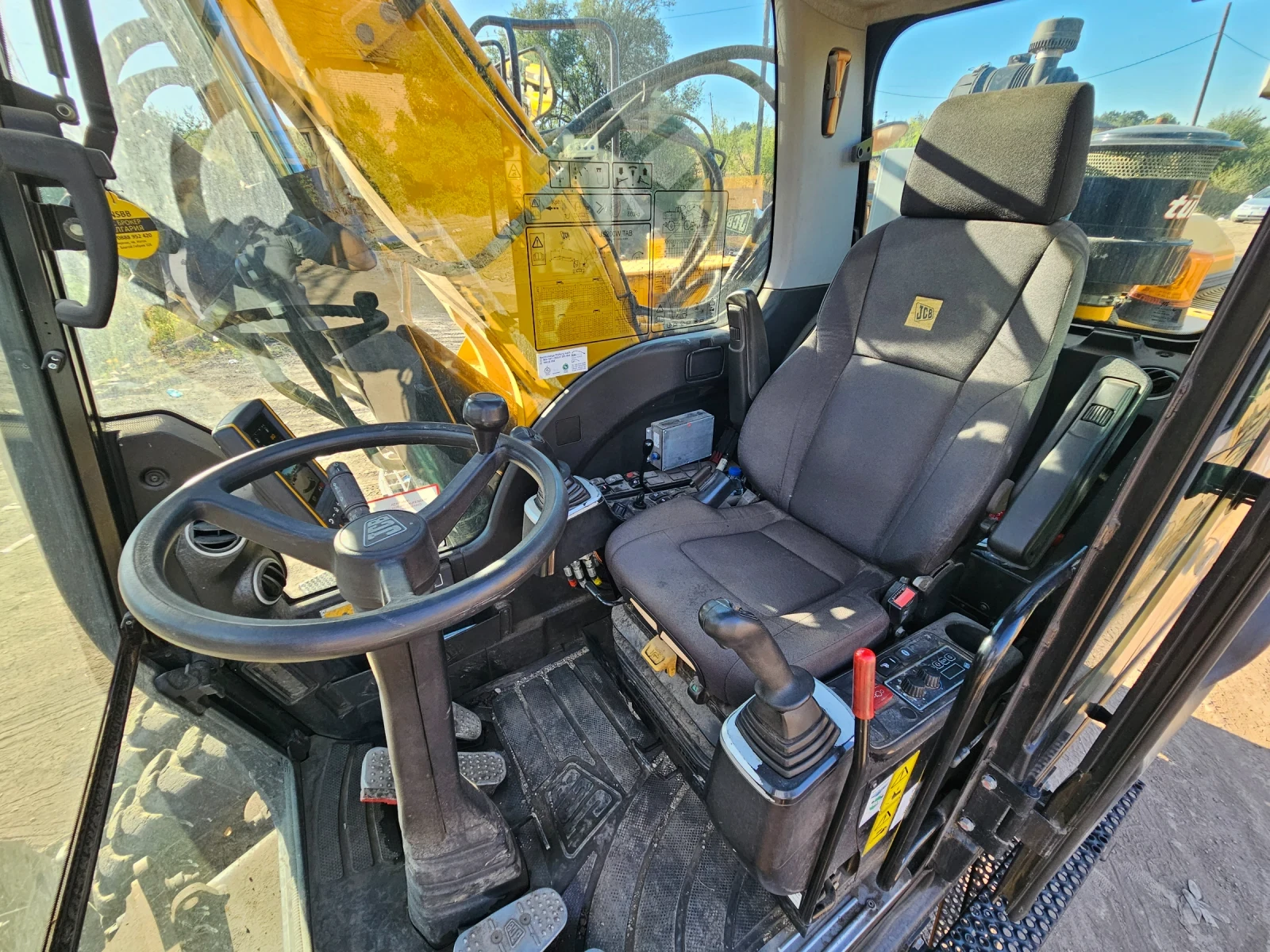 Багер JCB JS200W , снимка 11 - Индустриална техника - 55952597