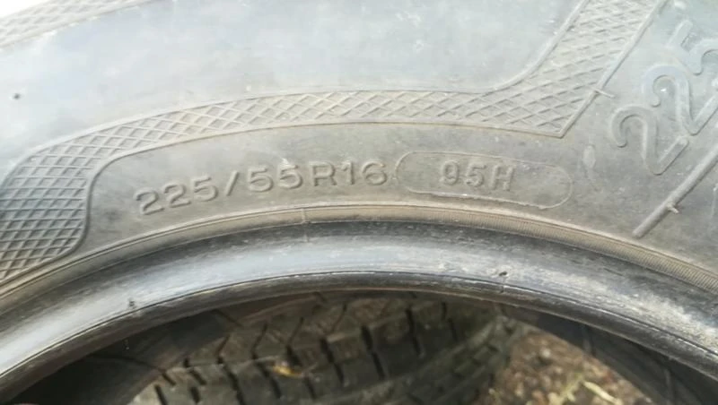 Гуми Зимни 225/55R16, снимка 7 - Гуми и джанти - 26754677