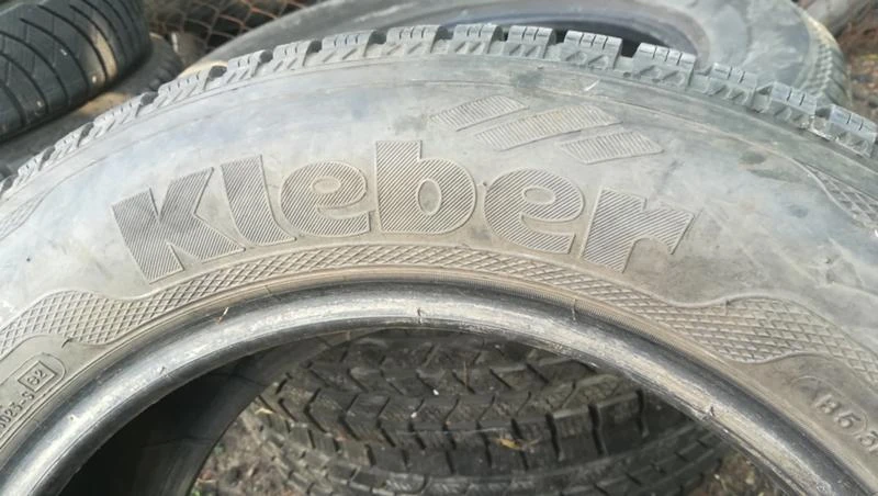 Гуми Зимни 225/55R16, снимка 5 - Гуми и джанти - 26754677