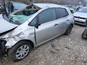 Toyota Auris 1.4i, снимка 6