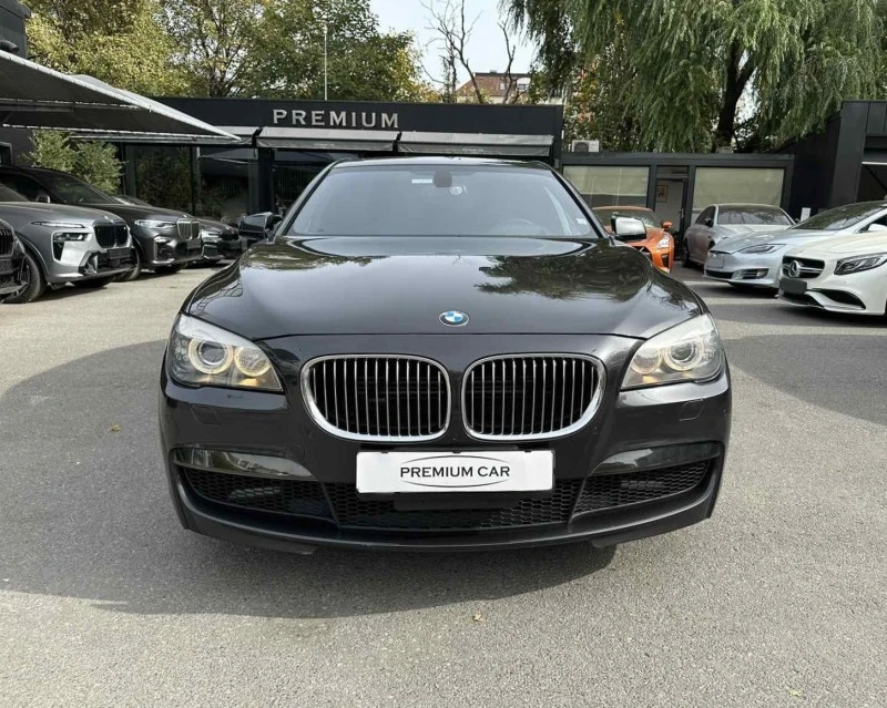 BMW 750 i X Drive M Package, снимка 4 - Автомобили и джипове - 42731366