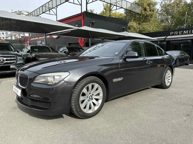 BMW 750 i X Drive M Package, снимка 1 - Автомобили и джипове - 42731366