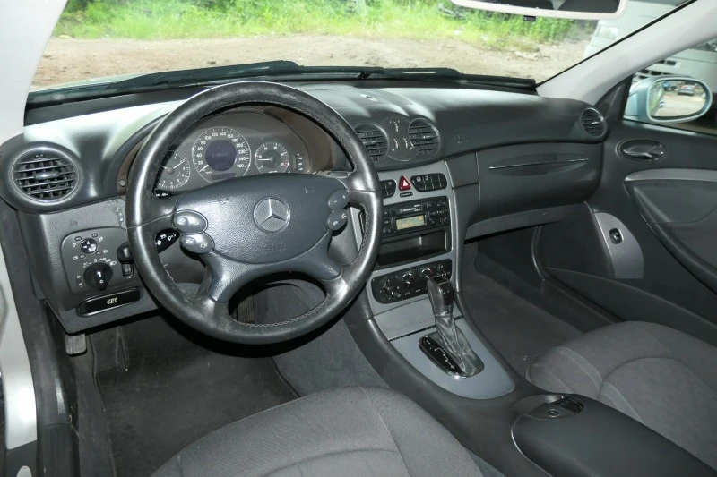 Mercedes-Benz CLK 270 CDI АВТОМАТ AVANTGARDE АВТОПИЛОТ, снимка 10 - Автомобили и джипове - 45904652