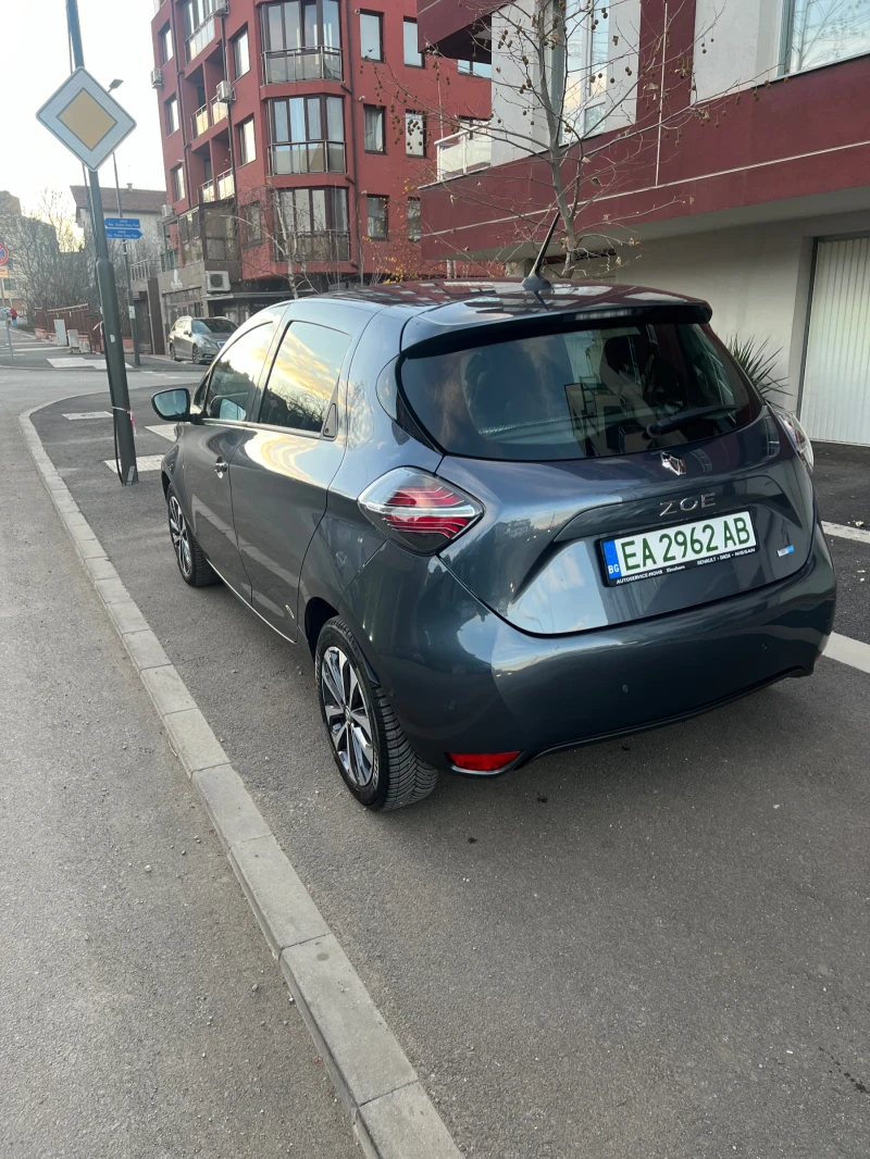 Renault Zoe, снимка 4 - Автомобили и джипове - 48382290