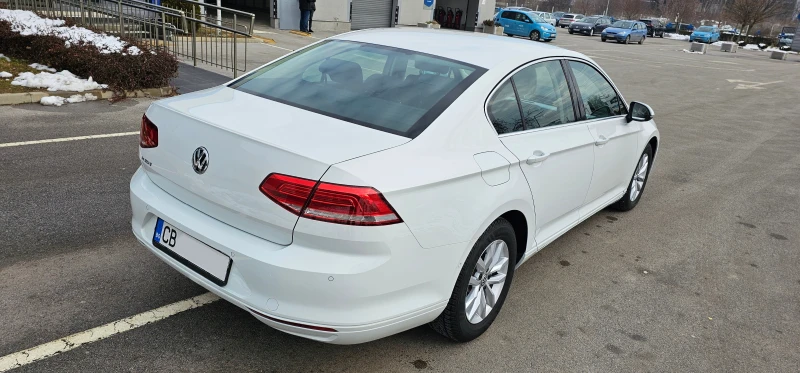 VW Passat 1.5 7/DSG Първи Собственик , снимка 5 - Автомобили и джипове - 48786375