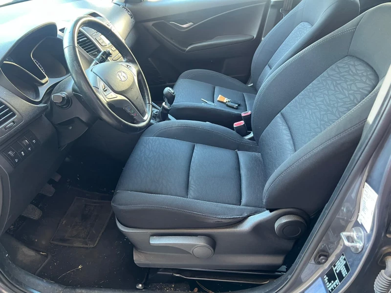 Hyundai Ix20 1.4crdi 90kc, снимка 7 - Автомобили и джипове - 51182083