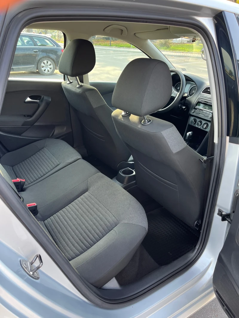 VW Polo 1.6 TDI автоматик DSG 7 скорости, снимка 11 - Автомобили и джипове - 52433219
