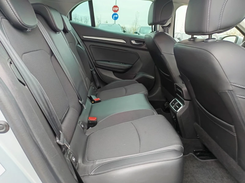 Renault Megane 1.5Blue dCi 115 дизел Stop&Start EDC7 , снимка 14 - Автомобили и джипове - 52691848