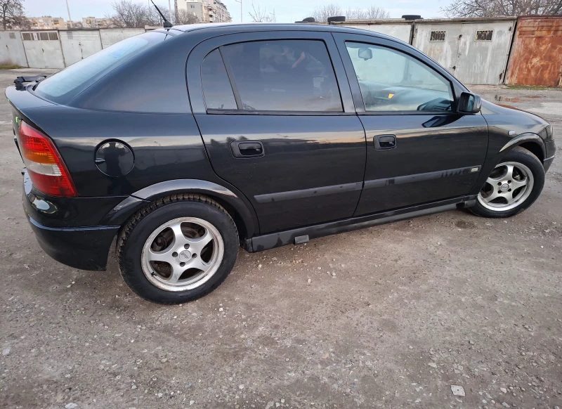 Opel Astra 1.6, снимка 4 - Автомобили и джипове - 53167769