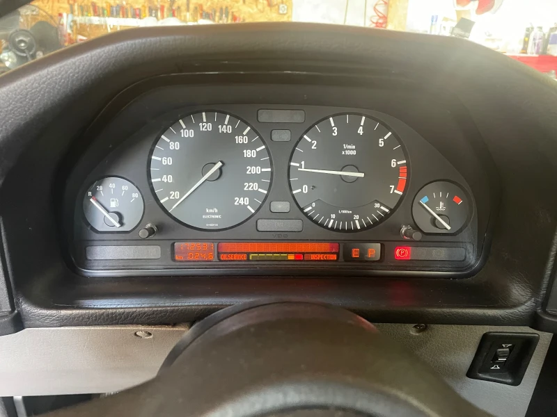 BMW 525 Автоматик, снимка 10 - Автомобили и джипове - 53176487