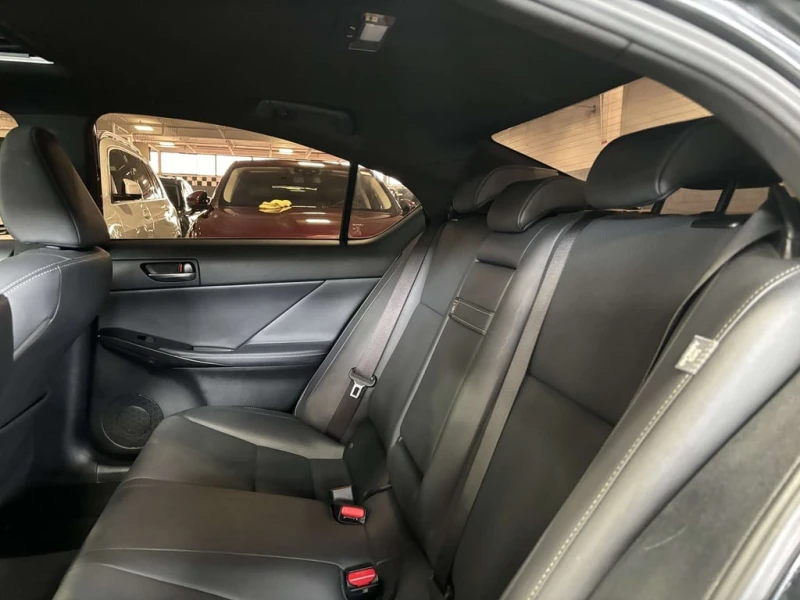 Lexus IS * 300 Comfort * CARFAX * ЦЕНА ДО БГ, снимка 7 - Автомобили и джипове - 53384707