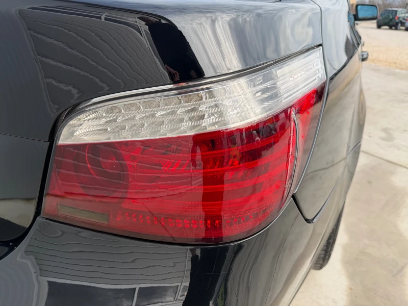 BMW 530 M-paket Ръчка Лизинг, снимка 16 - Автомобили и джипове - 53398845