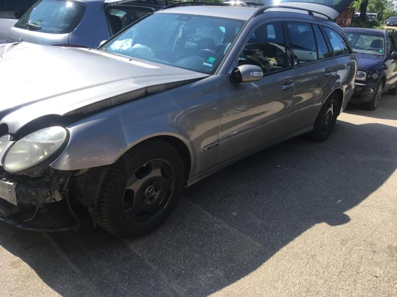 Mercedes-Benz E 320, снимка 1 - Автомобили и джипове - 25378986